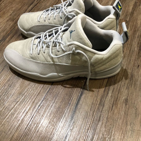 Shoes - Picture 3 of 3